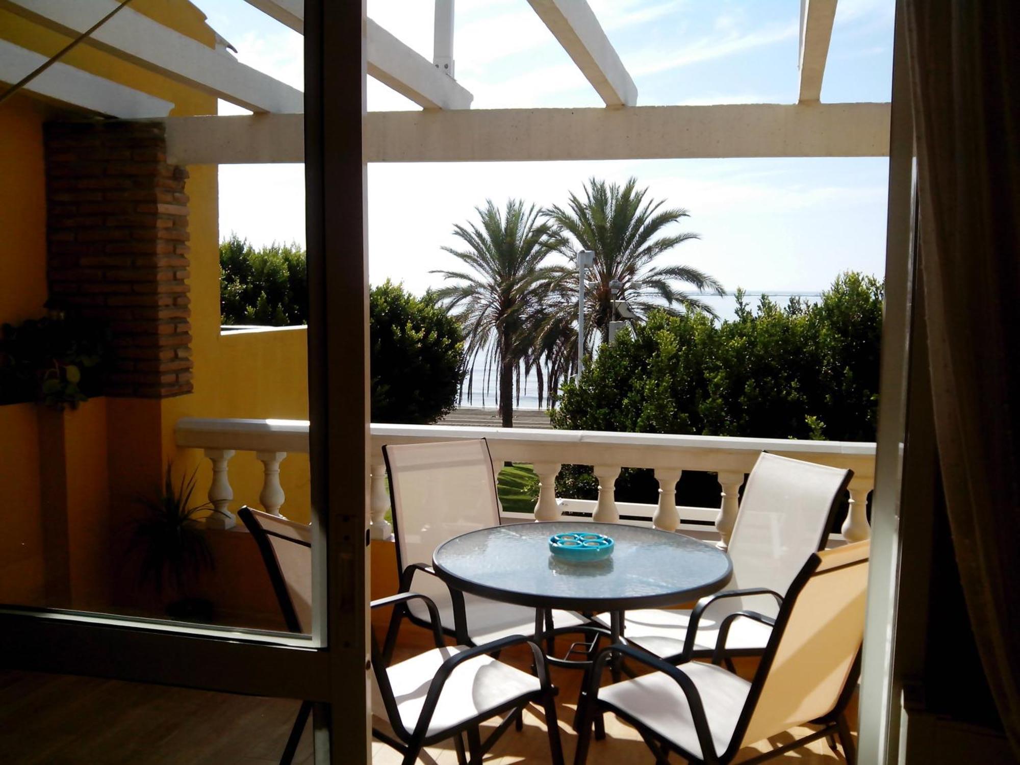 Aunt Antonia Beach House Apartment Malaga Bagian luar foto